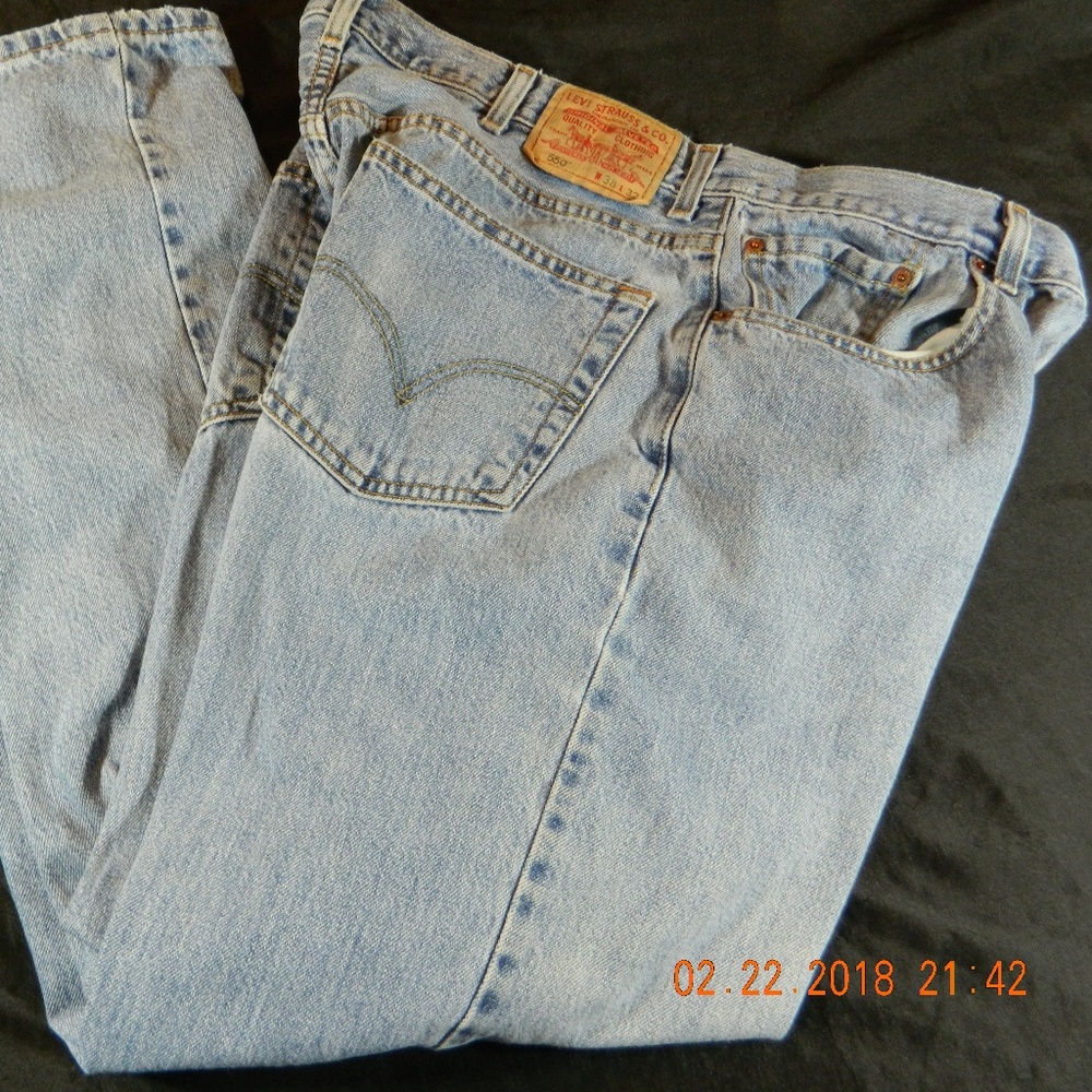 Men's Levi's 550 Jean Tag Size 38x32 Actual 38x31